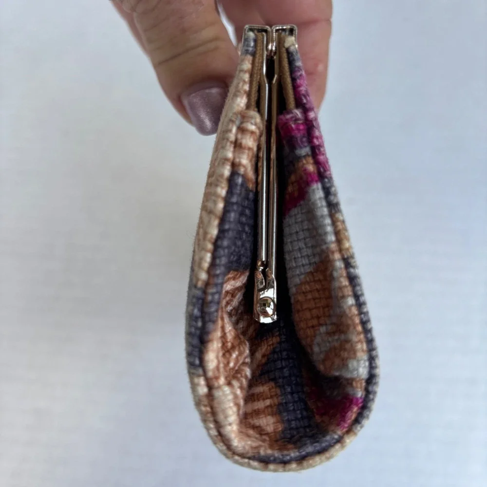 Spartina‎ 449 Daufuskie Island Floral Linen Leather Kiss Lock Coin Purse Wallet